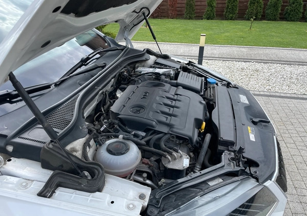 Skoda Superb cena 79900 przebieg: 153000, rok produkcji 2019 z Brzeszcze małe 781